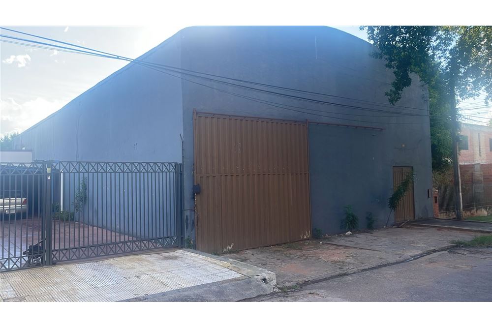 Galpão comercial à venda em Lambaré, San Roque González
