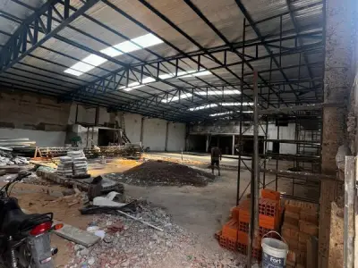 Tinglado industrial con oficina en venta en Sajonia, Asunción 5