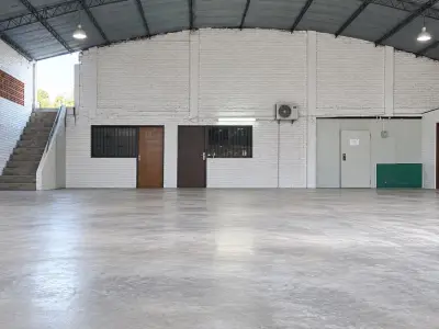 Industrial warehouse for rent in Fernando de la Mora 2