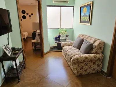 Tríplex amoblado en alquiler en Los Laureles, Asunción 4