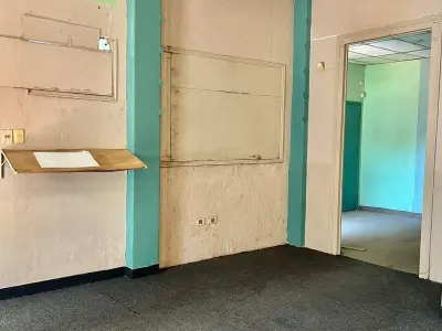 Casa à venda com potencial comercial no bairro Gral. Díaz, Assunção 2