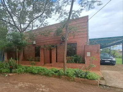 Casa estilo colonial de 3 quartos em Mariano Roque Alonso 2