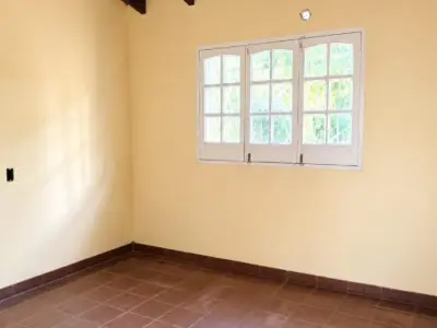 Casa com salão comercial no Bairro Anahí, San Lorenzo 2