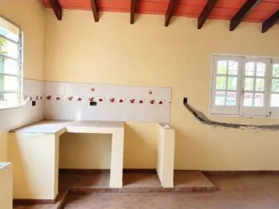 Casa com salão comercial no Bairro Anahí, San Lorenzo 3