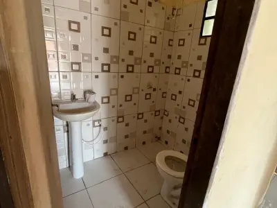 Casa Quase Nova no Bairro Potrerito, Ypané 4