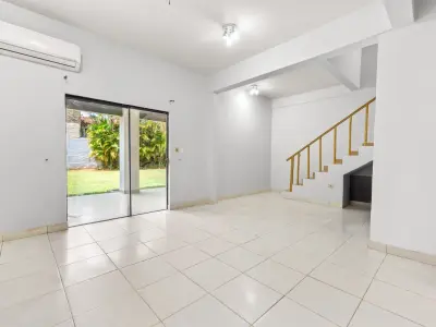 House for sale in Cuarto Barrio, Luque 3