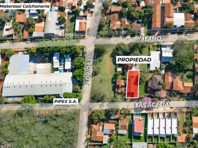 Casa de 3 quartos em Campo Grande, Luque, para reformar 3