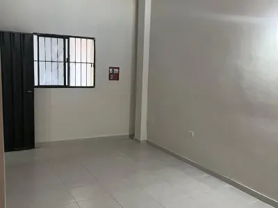 Casa con tres departamentos independientes en J. A. Saldívar 2