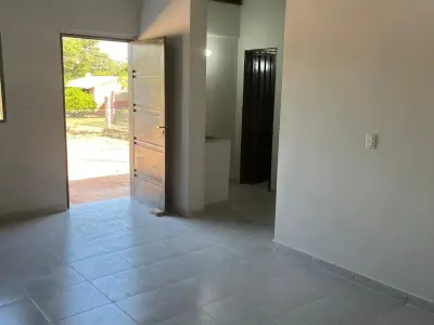 Casa con tres departamentos independientes en J. A. Saldívar 3