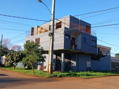 Edifício comercial de esquina no Bairro San José, CDE 2