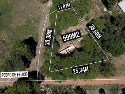 Terreno de esquina com 599 m² no bairro Ita Enramada, Assunção 2