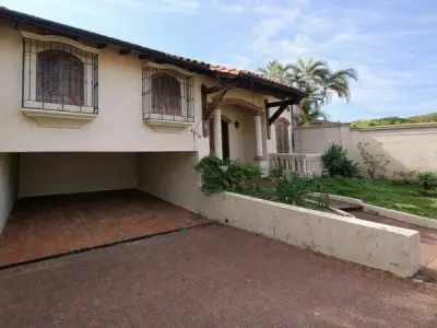 Casa à venda no bairro Republicano, Assunção 2