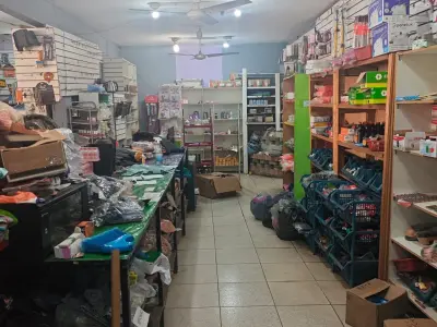 Salón comercial en venta en el centro de Villarrica 3