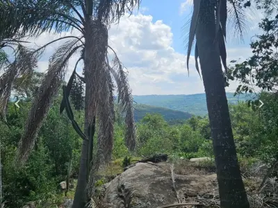 Terreno Amplo à Venda em Piribebuy 2