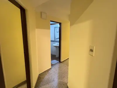 Apartamento de 2 Quartos à Venda Perto do Mercado 4, Assunção 3