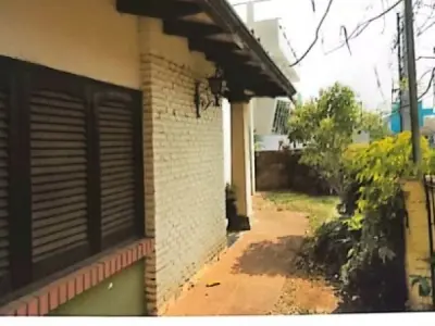 Imóvel antigo à venda em esquina privilegiada, Recoleta, Assunção 4